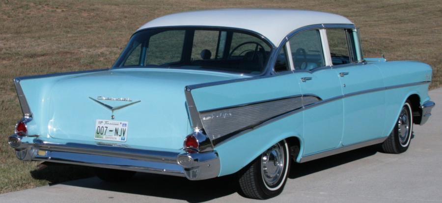  Chevrolet Bel Air 4-Door 1957 года  (фото 3 из 3)